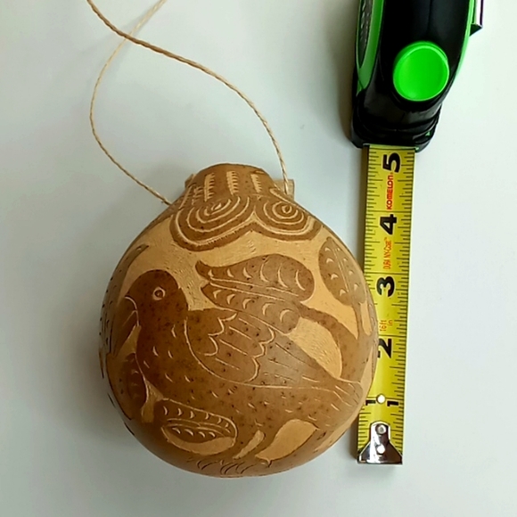Hand Carved Gourd Drinking Vessel Bird/Leaf Design - Picture 8 of 10